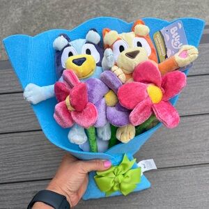 Bluey And Bingo Plush Valentine's Bouquet